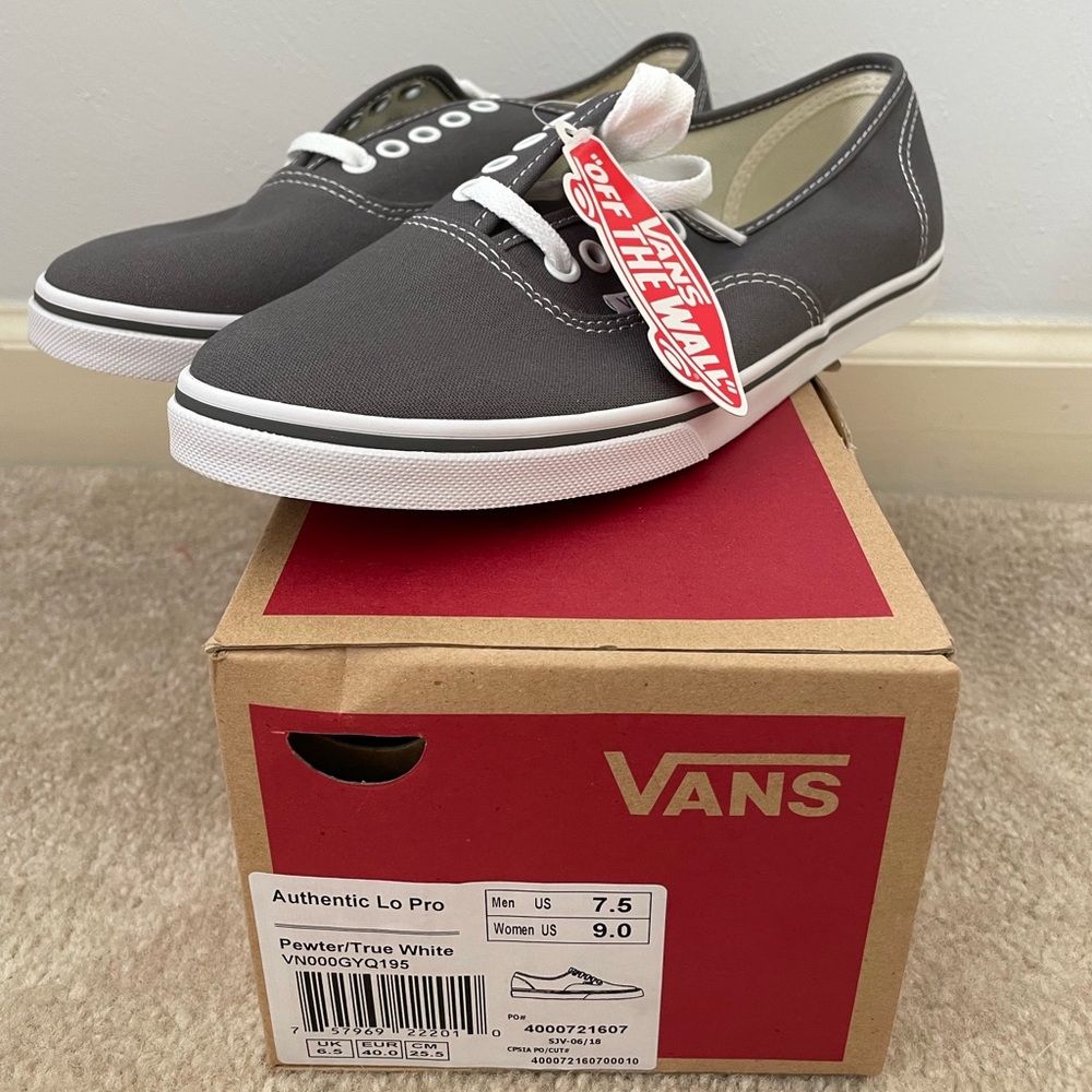 BRAND NEW Van’s Authentic Lo Pro
